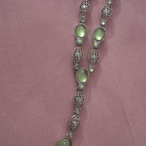 Elegant Green and Silver Women's Necklace